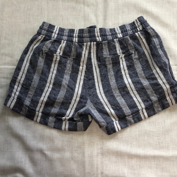 Old Navy shorts small - Picture 4 of 7